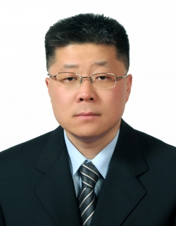 신우성학원의 이백일 항공대 논술 강사.