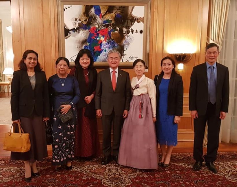 관저 복도에서.(사진=정범구 대사)