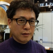 김석수 평론가