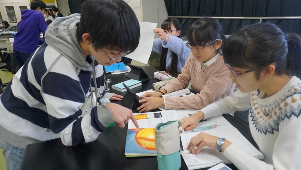 일본 삿포로 가이세이 중등교육학교 수업 장면.