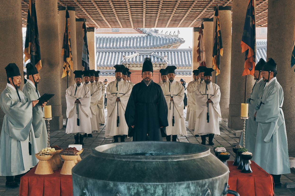 승려 신미대사가 한글을 창제한 걸로 오해하게 할 수 있는 영화가 나와 일부에서 우려하고 있다. 사진은 이 영화의 한 장면.