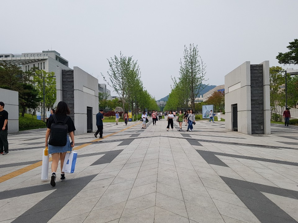 연세대학교 신촌교정.