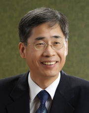 신 평 변호사