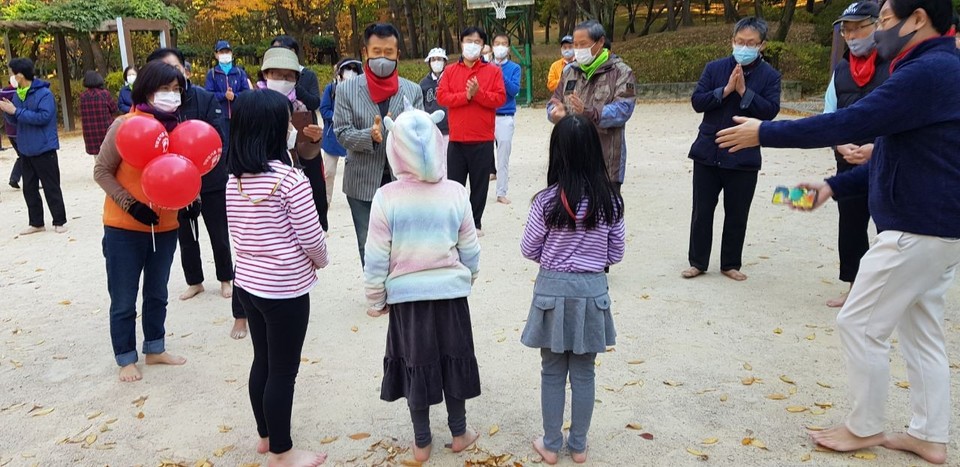 사진=맨발걷기시민운동본부 제공