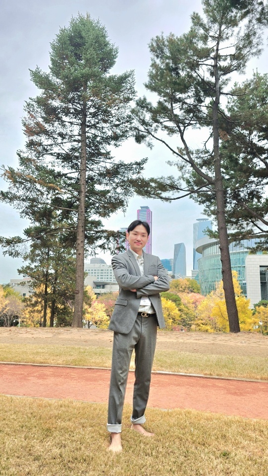김지율 영맨발러 지회장.
