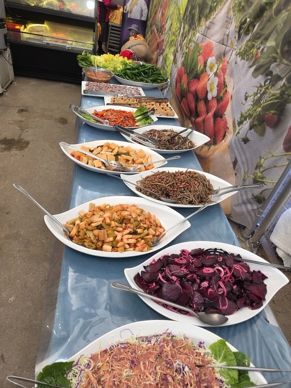 아미사힐링하우스에서 마련한 채식 치유음식.