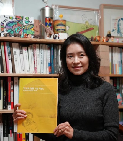 미술평론가이자 전시기획자 고연수..